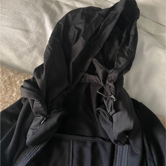 Ann Taylor jacket in clack with zip up hood. Lightweight material yet warm. - Picture 1 of 2